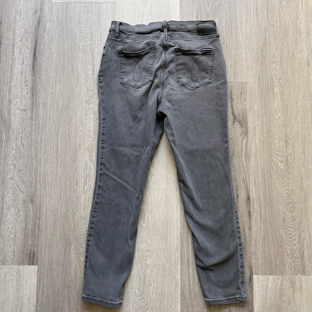Calvin Klein Gray Skinny Jeans Modern Fit - Picture 2 of 10